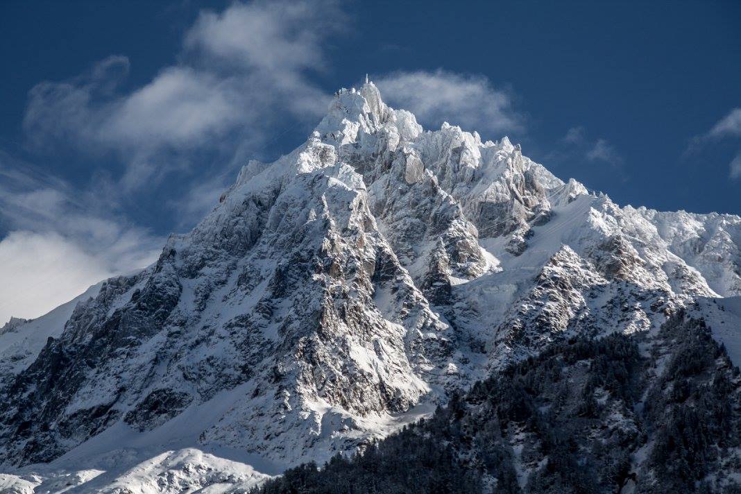 Climbers survive 600m fall on Aiguille du Midi | Trek and Mountain