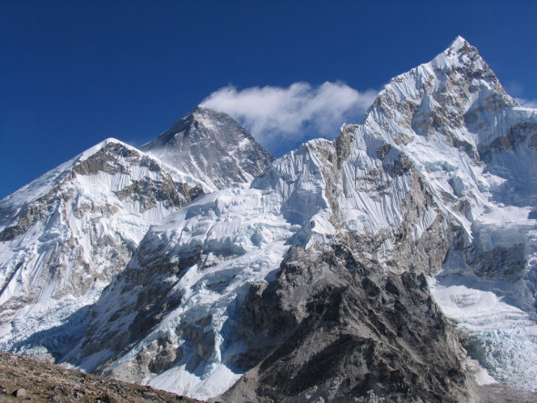 Everest-and-Lhotse-2